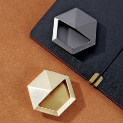 Cabinet handle