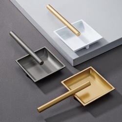 Cabinet handle