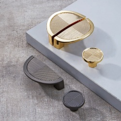 Cabinet handle