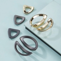 Cabinet handle