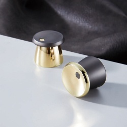 Cabinet handle