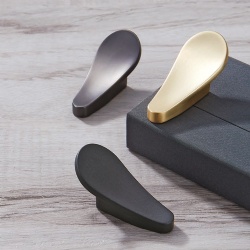 Cabinet handle